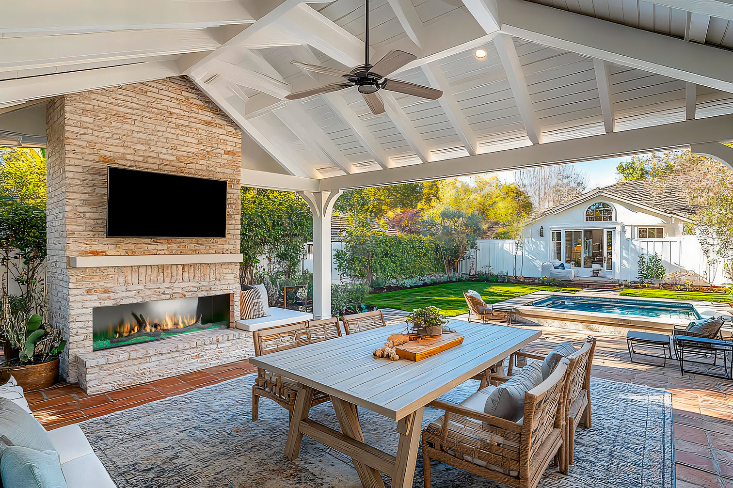 Majestic Lanai 72 Outdoor Linear Gas Fireplace — ODLANAIG-72